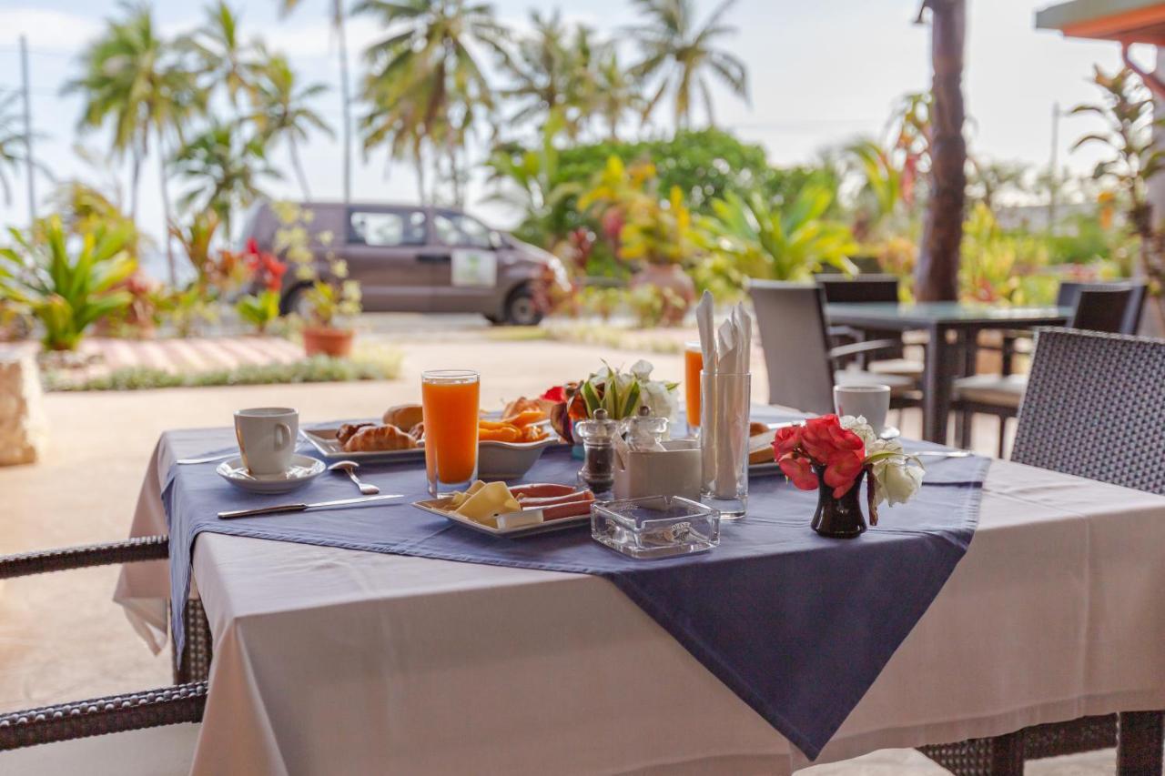 Hotel Oasis De Kiamu Lifou Luaran gambar